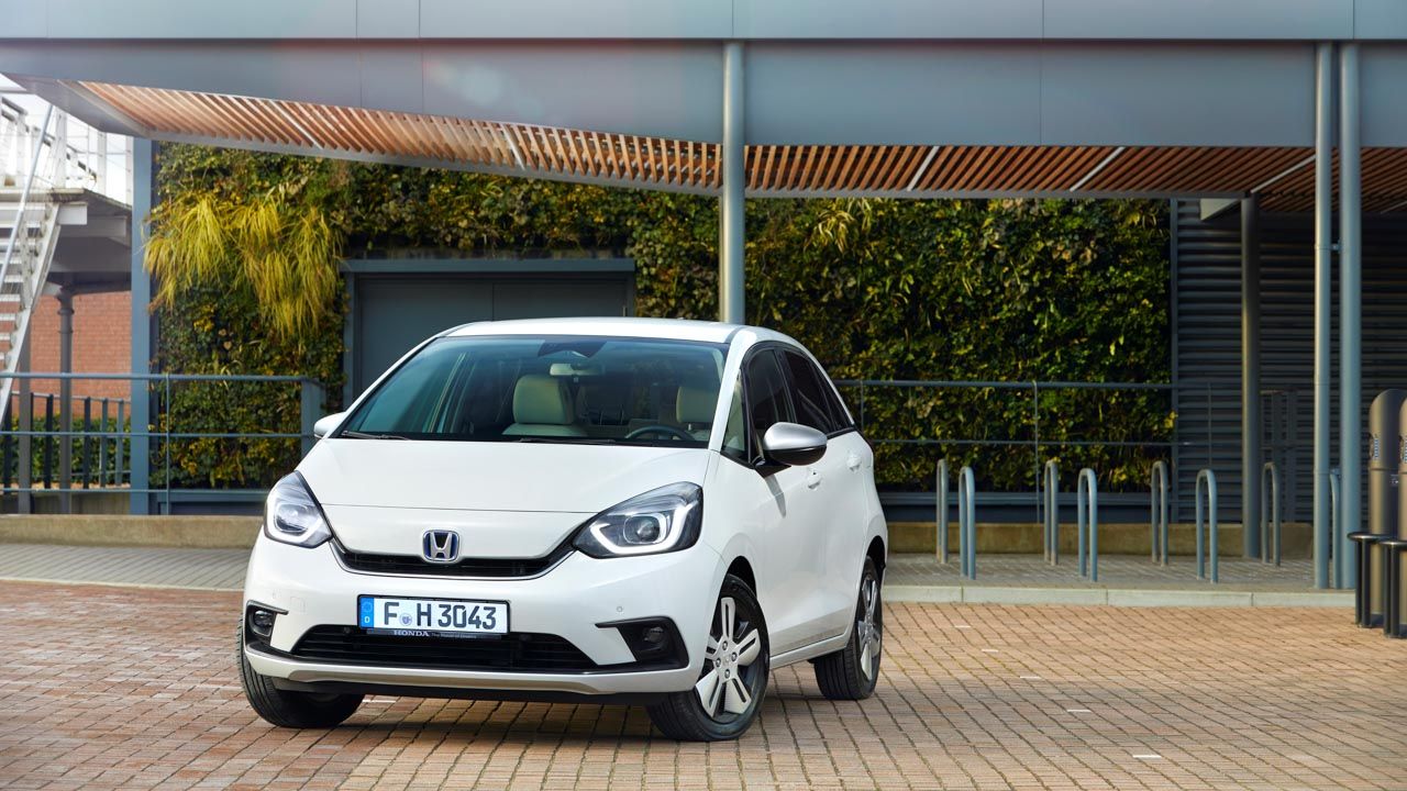 Conducimos el Honda Jazz e:HEV 2020: así va, sus datos y sus precios