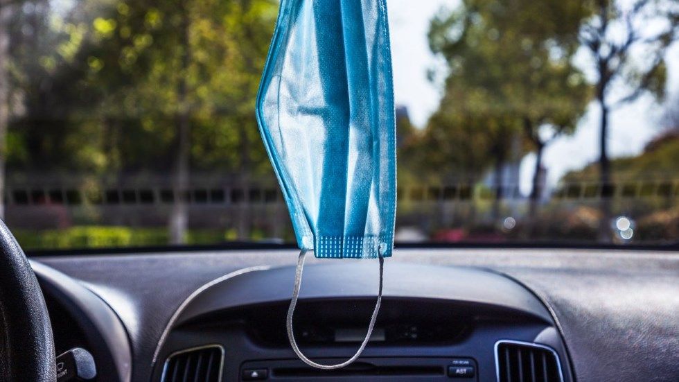 La Guardia Civil avisa: esta acción desde el coche puede suponerte hasta 3.000 € de multa