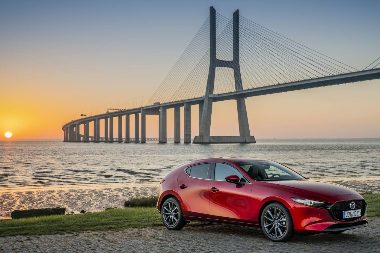 El Mazda3 estrena una versión deportiva Turbo