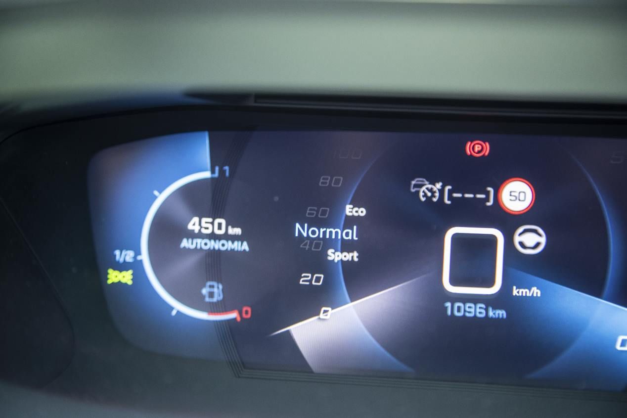 Comparativa: Skoda Kamiq 1.5 TSI/150 vs Peugeot 2008 PureTech/155