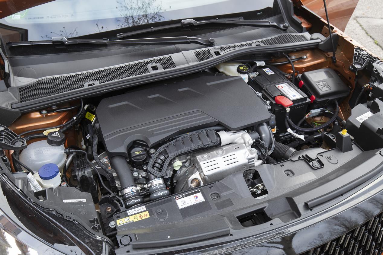 Comparativa: Skoda Kamiq 1.5 TSI/150 vs Peugeot 2008 PureTech/155