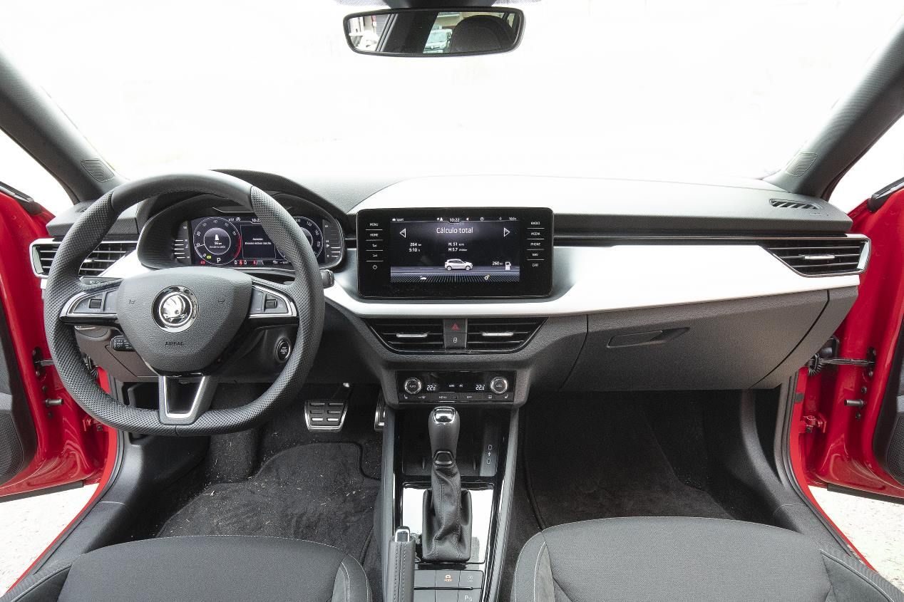 Comparativa: Skoda Kamiq 1.5 TSI/150 vs Peugeot 2008 PureTech/155