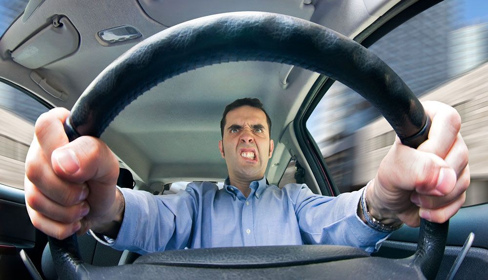 El 55% de los conductores españoles admite reincidir en malas conductas al volante