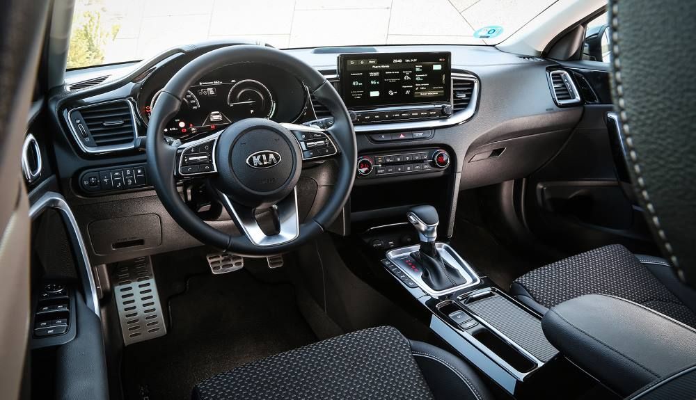 El interior del Kia XCeed híbrido plug in