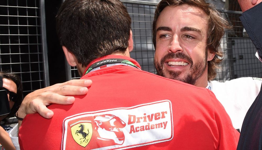 LANCE STROLL CON FERNANDO ALONSO EN LA PARRILLA DE MÓNACO EN 2015 LANCE STROLL CON FERNANDO ALONSO EN LA PARRILLA DE MÓNACO EN 2015