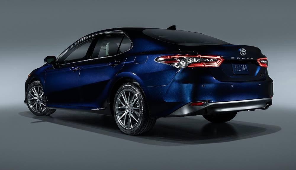 Toyota Camry en su vista posterior