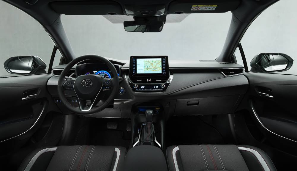 El interior del Toyota Corolla Sedán GR Sport