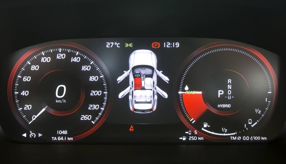 Instrumentación digital en el Volvo XC40 T5 Recharge