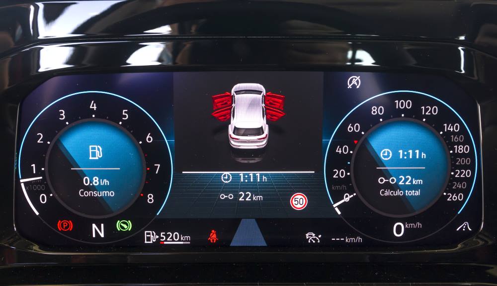 La pantalla de instrumentación digital del Golf 1.5 eTSI