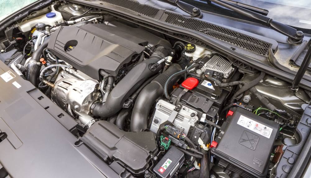 Motor del Peugeot 508 SW GT Hybrid Motor del Peugeot 508 SW GT Hybrid