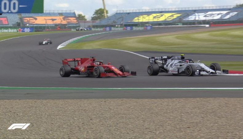 Gasly adelantó a Vettel y se colocó décimo Gasly adelantó a Vettel y se colocó décimo