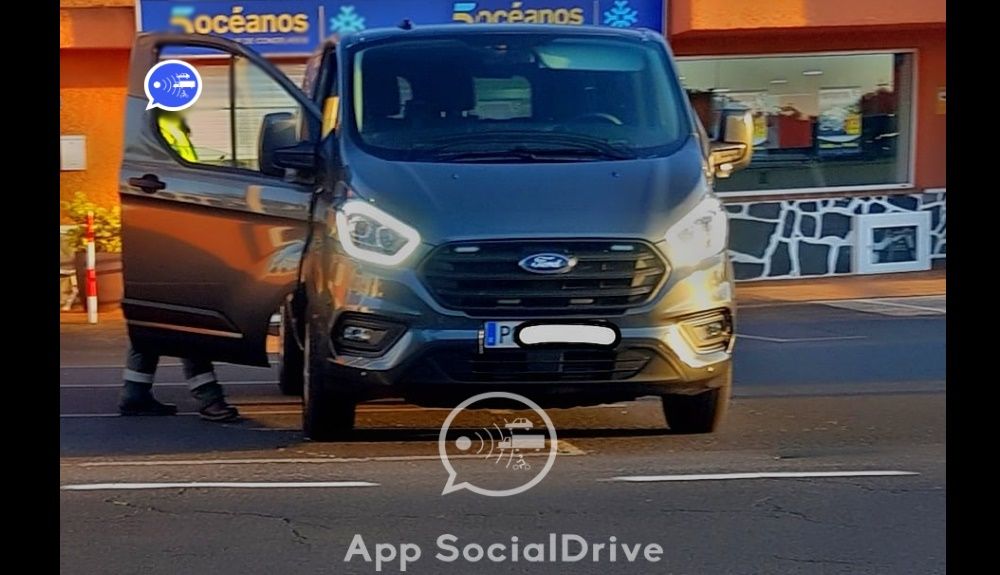 Nueva furgoneta camuflada de la DGT en Tenerife