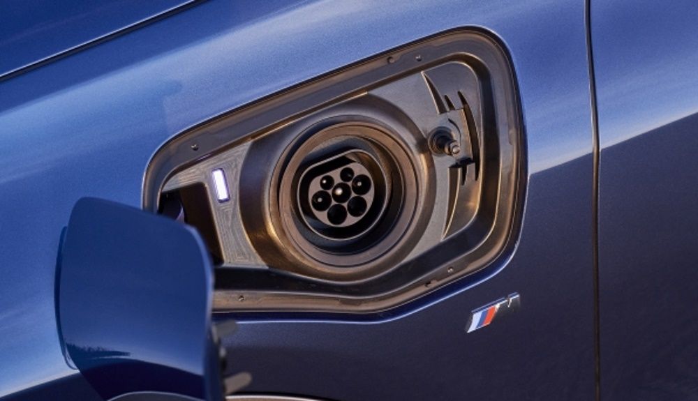 BMW X2 xDrive 25e: toma de carga