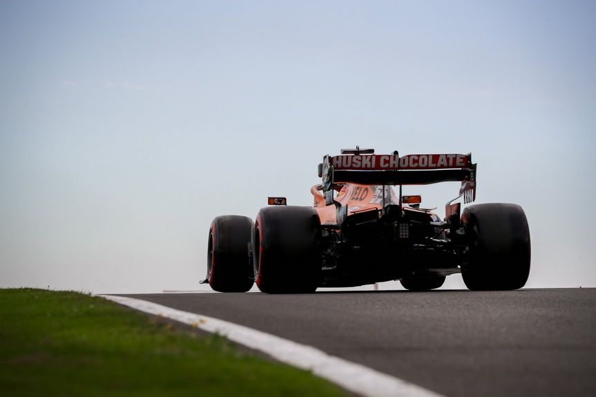 Carlos Sainz rodando en Silverstone hoy viernes