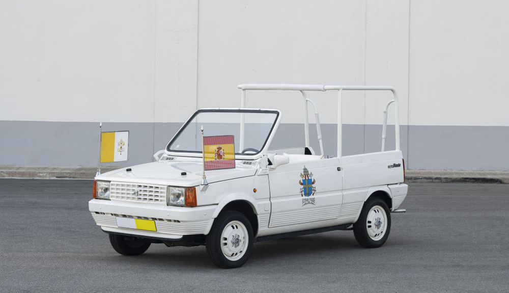 SEAT Panda “Papamóvil”