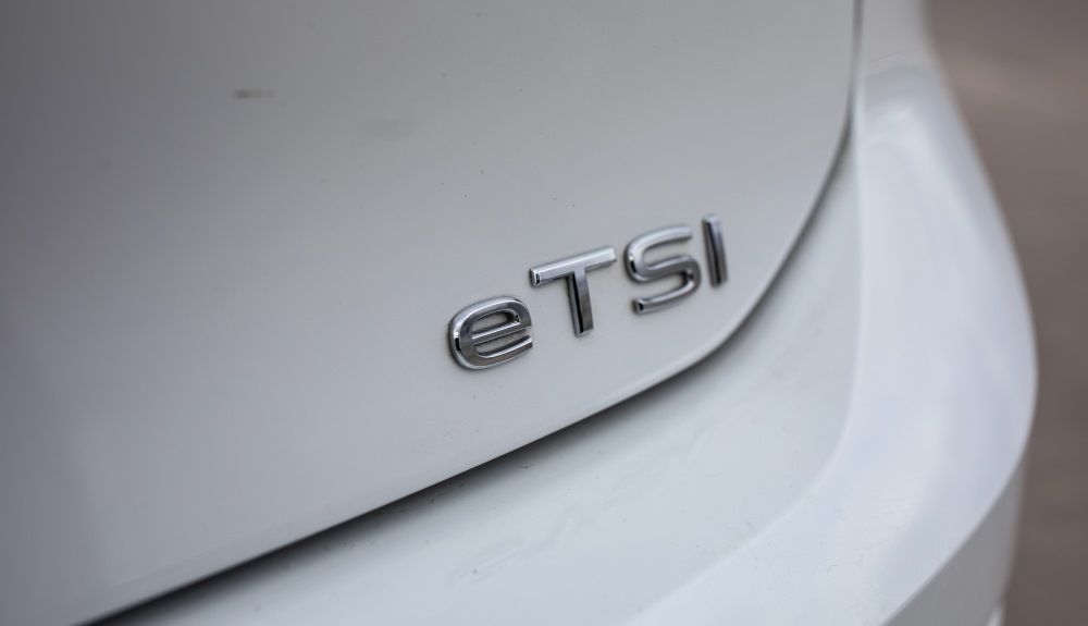 VW Golf 8 eTSI