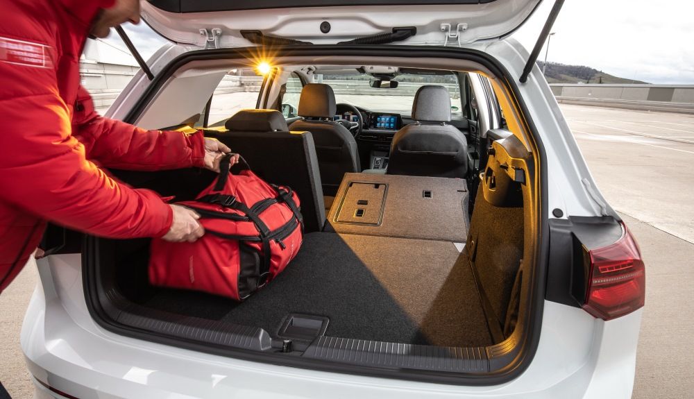 VW Golf 8 eTSI