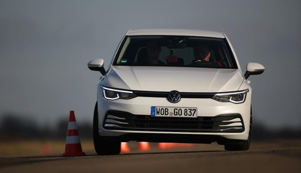 VW Golf 8 eTSI