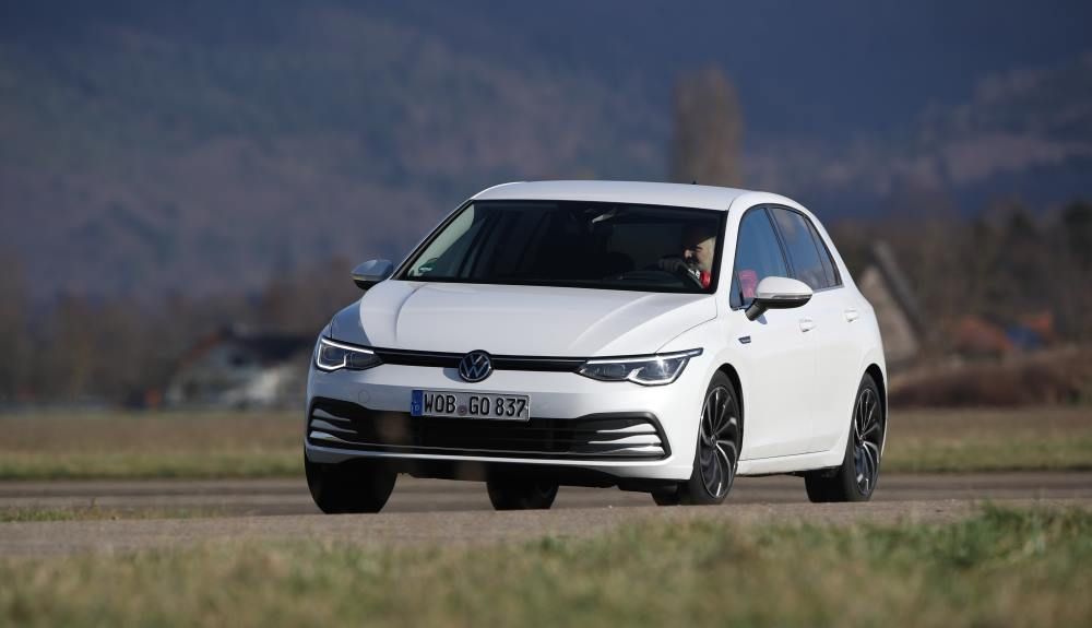 VW Golf 8 eTSI