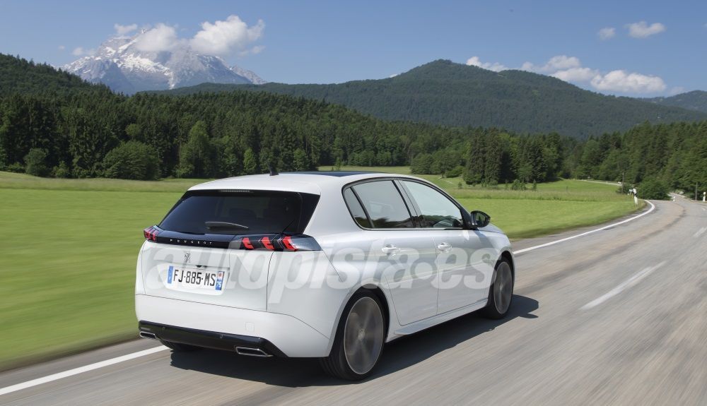 Tercera generación del Peugeot 308, en su variante SW. Ilustración: Schulte.