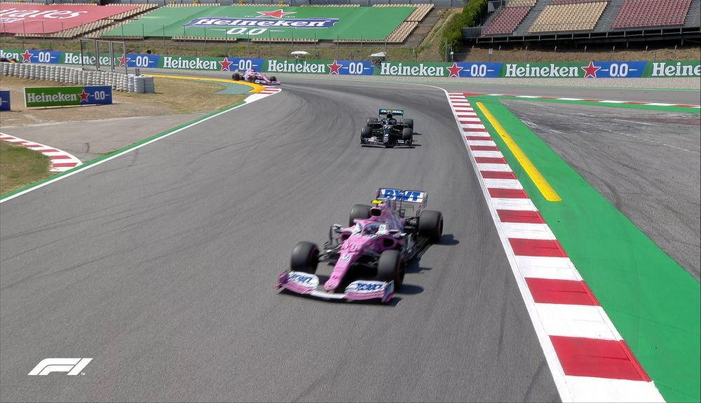 2 Bottas seguía a Stroll en las primeras vueltas hasta que lo superó 2 Bottas seguía a Stroll en las primeras vueltas hasta que lo superó