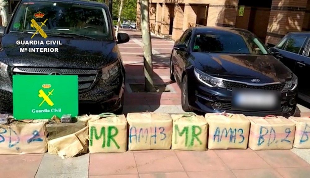 La Guardia Civil desmantela una red de vehículos VTC que transportaba drogas (VÍDEO).