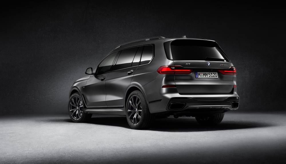 El BMW X7 Dark Shadow Edition está plagado de detalles deportivos y elegantes