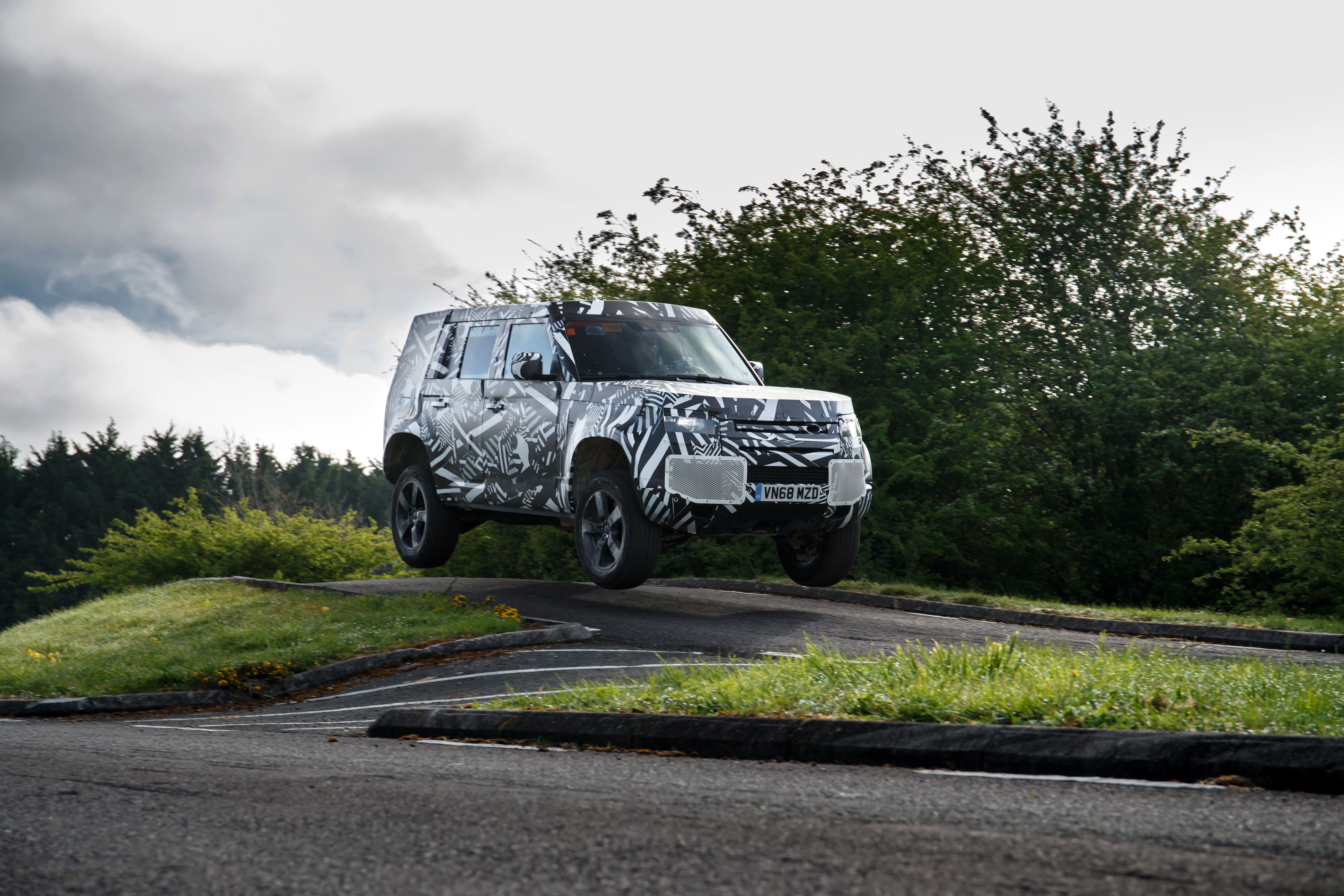 Land Rover Defender, pruebas extgremas