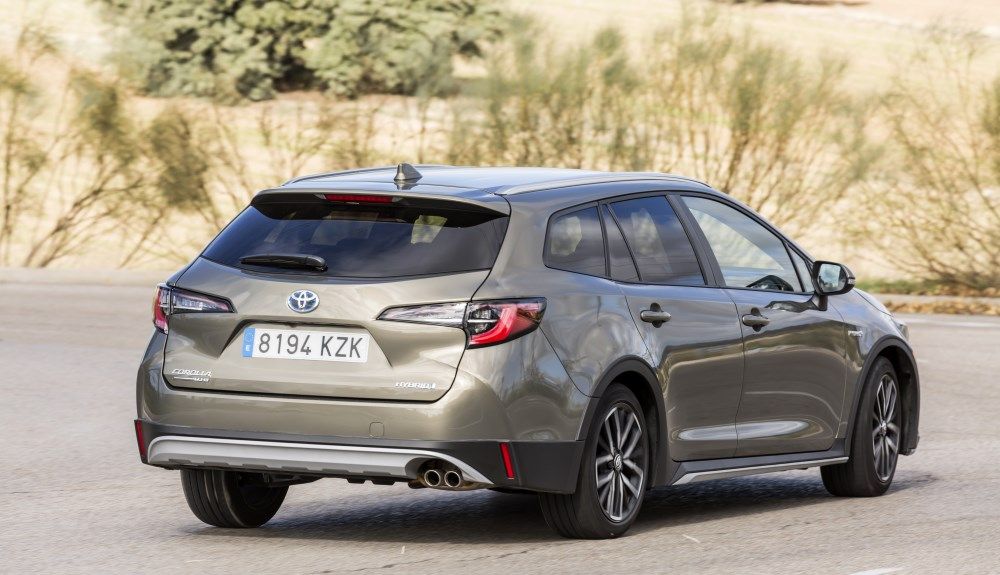 Toyota Corolla Touring Sports 180h Trek 2