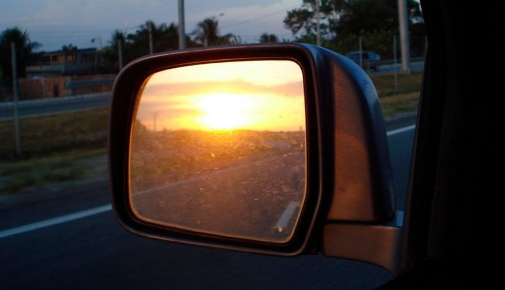 Un pequeño golpe en un retrovisor puede ser el inicio de un robo Un pequeño golpe en un retrovisor puede ser el inicio de un robo