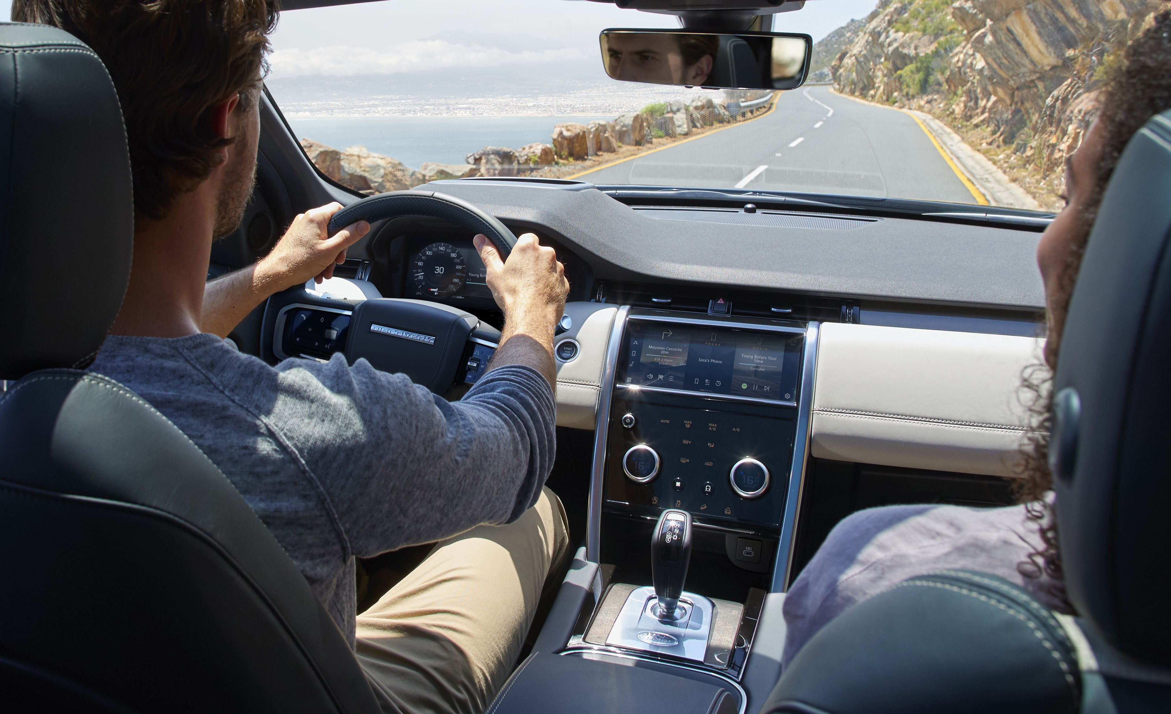 Land Rover Discovery Sport 2021 