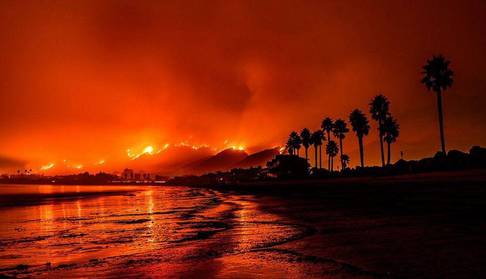A pesar de haber desplegado 12.000 bomberos, el fuego avanza en el norte y el centro de California. iStock