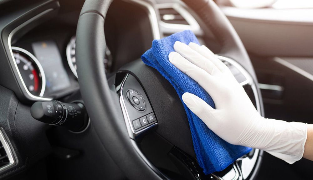 10 elementos a limpiar y desinfectar en tu coche.