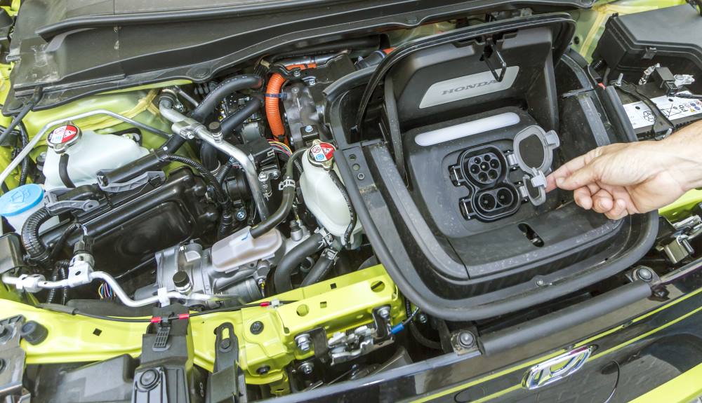 Toma de carga y motor del Honda e