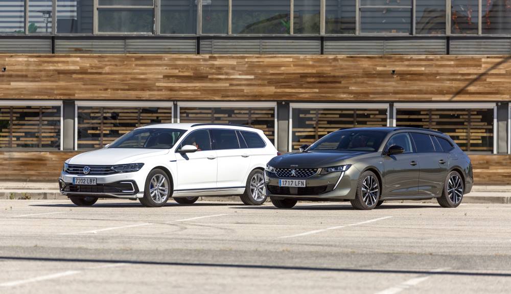 Peugeot 508 SW Hybrid Vs Volkswagen Passat GTE Variant en la Revista Autopista 3150