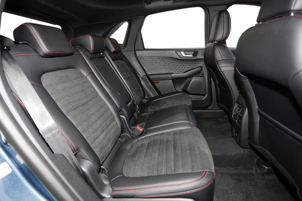 Ford Kuga ST Line X 2.0 Ecoblue mHEV 150 CV 3
