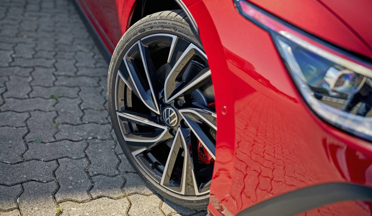 VW Golf GTI 8