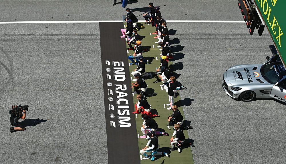 Todos los pilotos en la parrilla antes de la carrera del GP de Austria