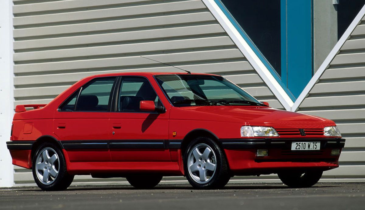 El Peugeot 405 T16 fue una de las grandes berlinas de los años 90
