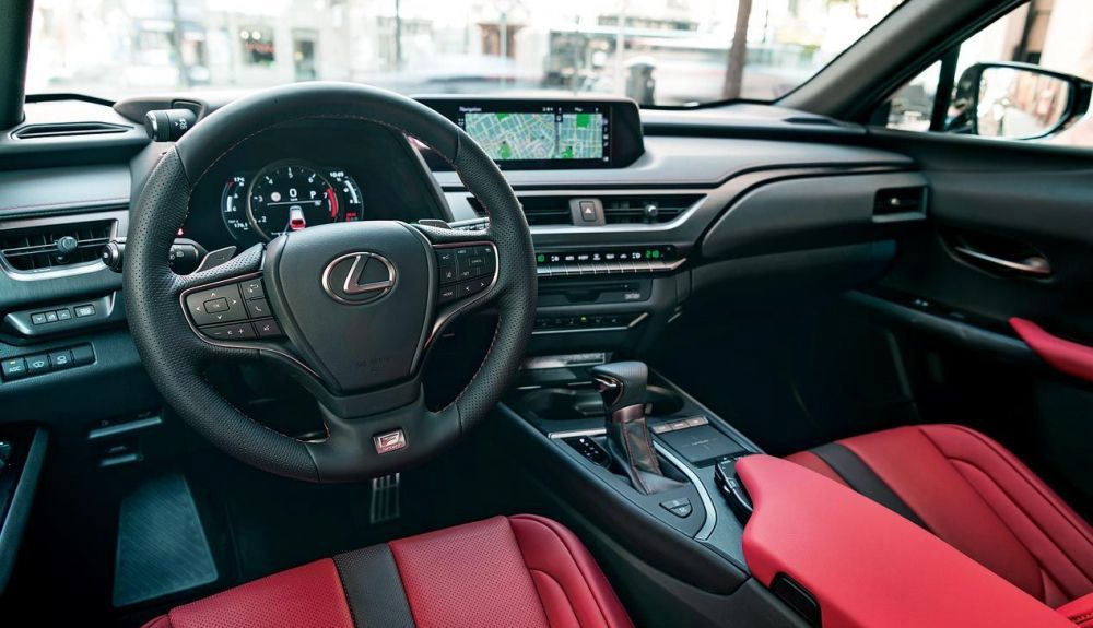 Lexus UX 250h.