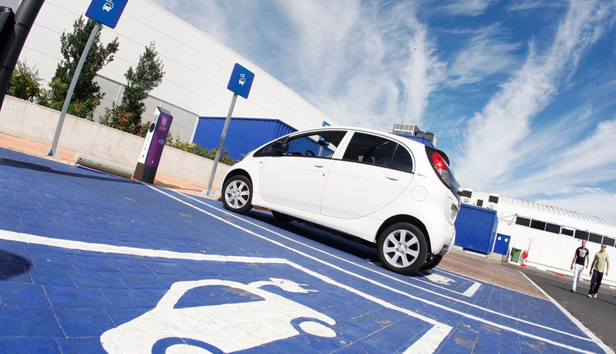 La venta de coches eléctricos es desigual por continentes