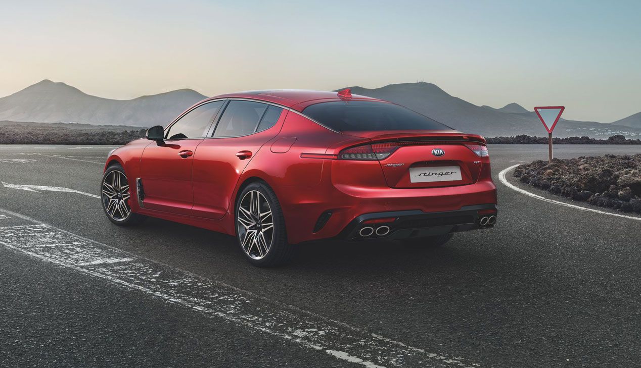 Los faros LED del Kia Stinger se han remozado