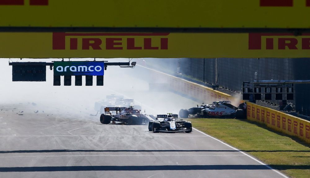 Carlos Sainz accidentado en la resalida de Mugello