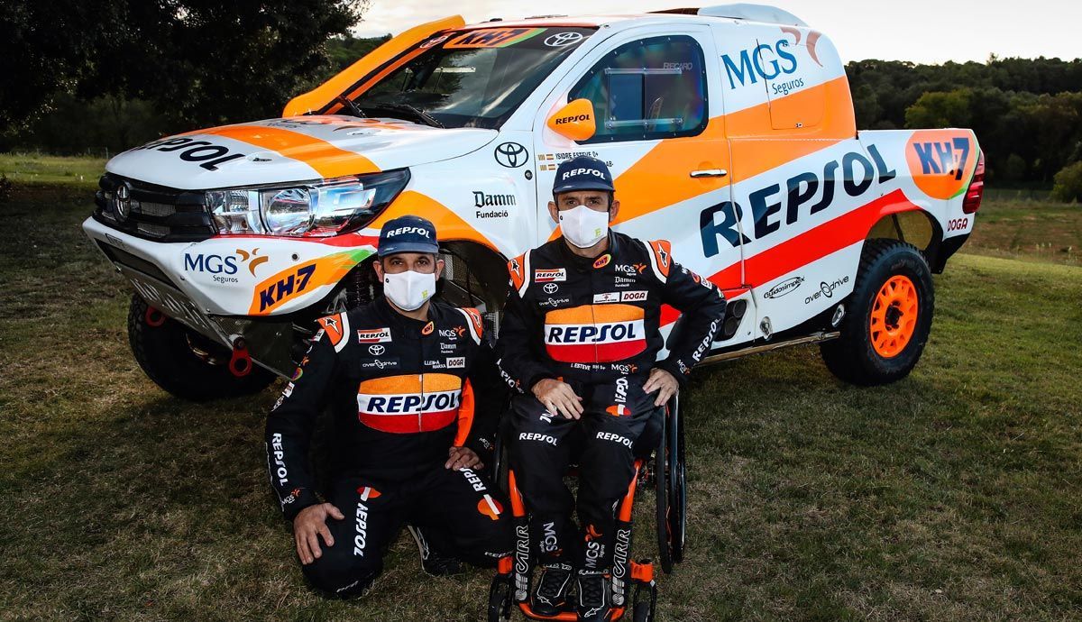 Isidre Esteve, Txema Villalobos y el Toyota Hilux V8.