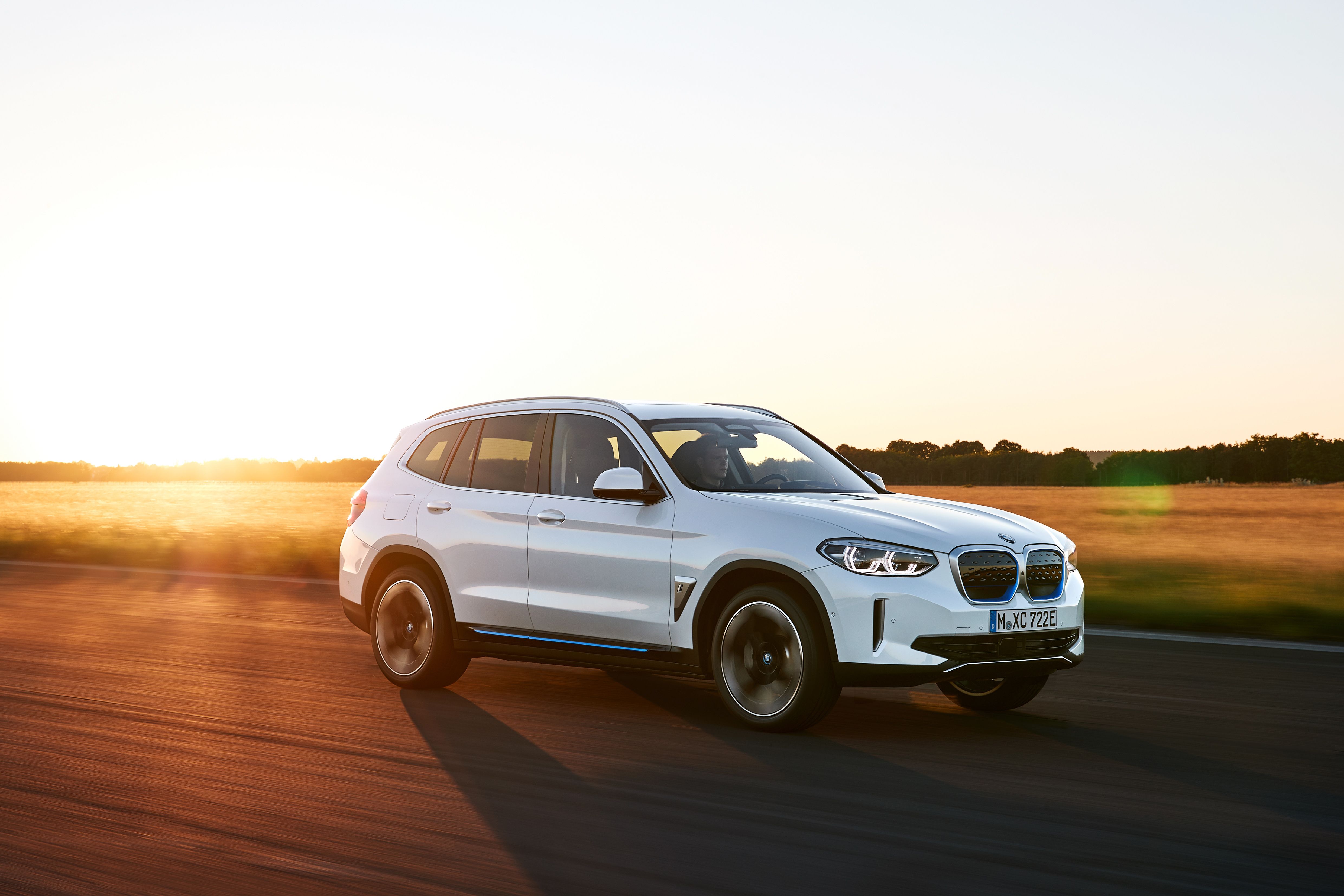 BMW iX3 (4)
