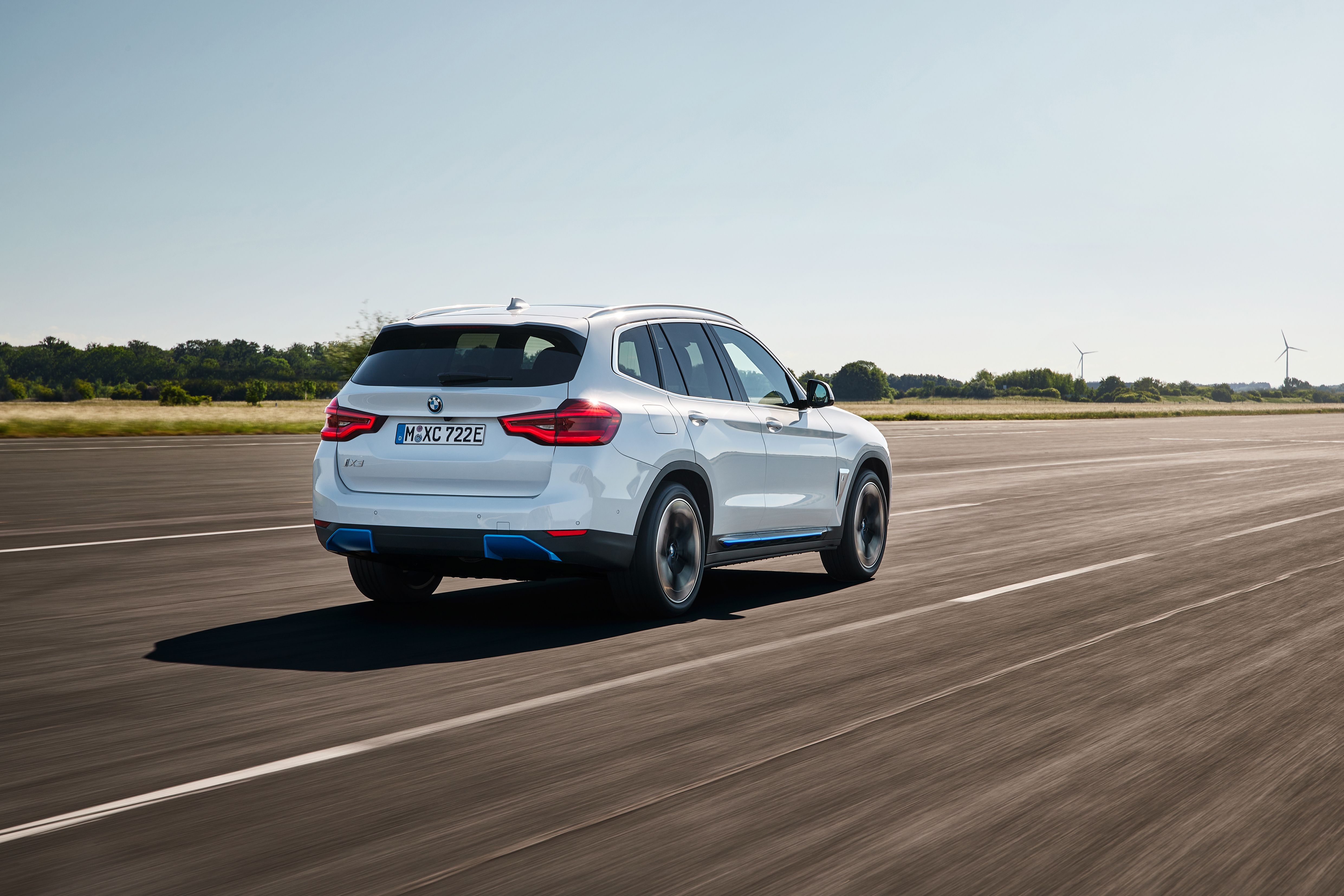 BMW iX3 (7)