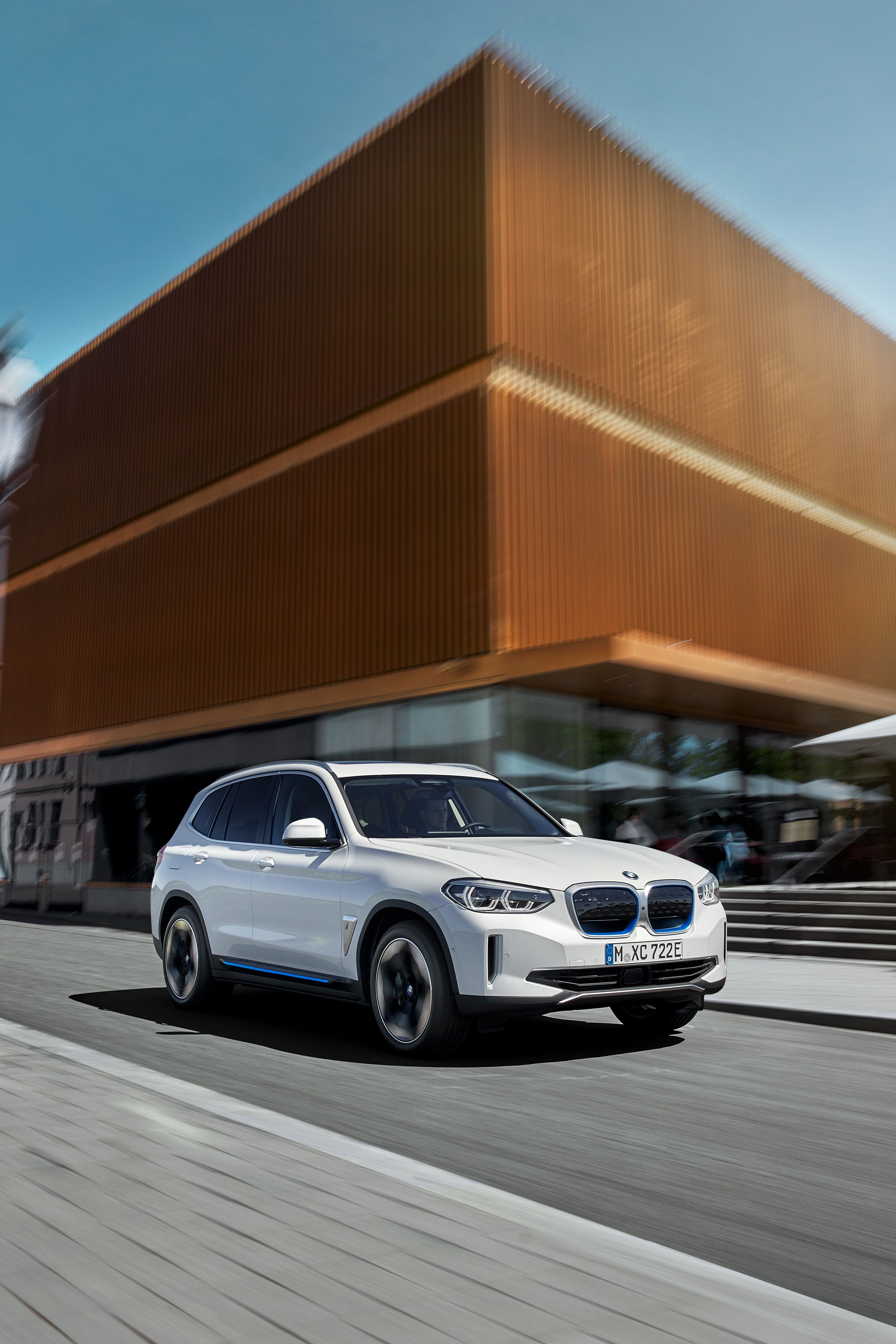 BMW iX3 (8)