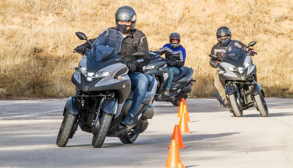 Antes de salir de ruta hicimos una toma de contacto con la Yamaha Tricity 300 Antes de salir de ruta hicimos una toma de contacto con la Yamaha Tricity 300