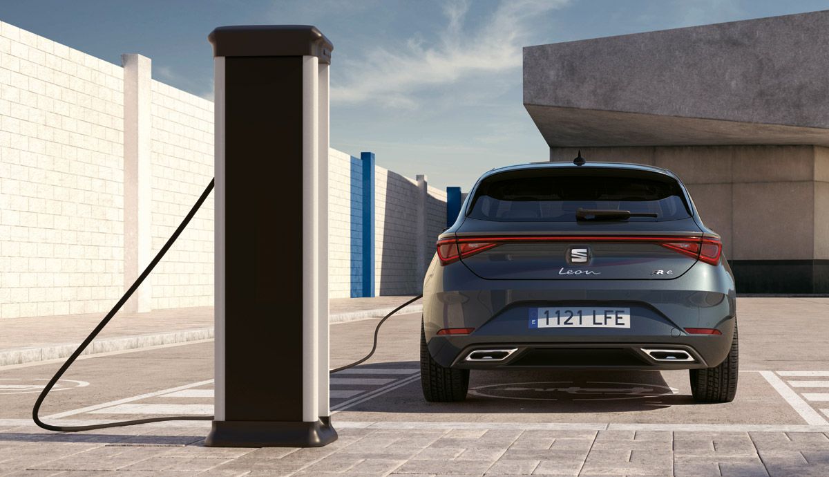 Nuevo SEAT Leon e HYBRID.