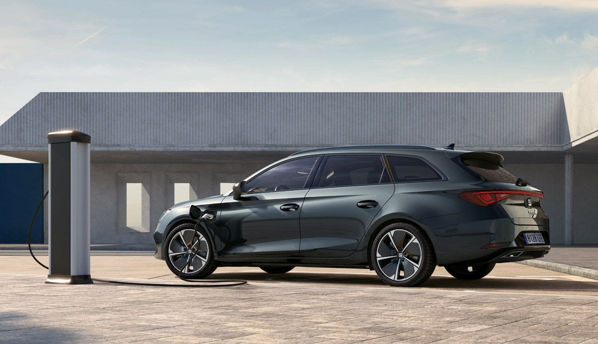 Nuevo SEAT Leon e HYBRID.